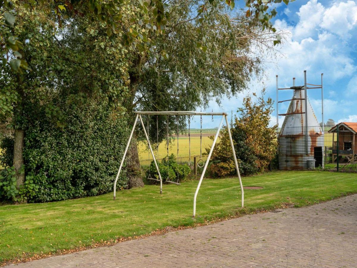 Holiday Home In Burgerbrug Near The Beach Exterior photo